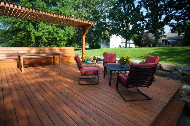 Pergola and Deck Combo – Built by Alpharetta Pros Picture Box