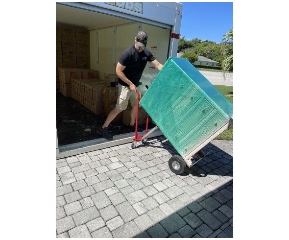 590X490 Crew Local move happy helpers TampaFL Picture Box
