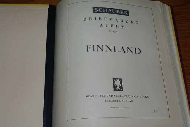 IMGP5158 Finland Schaubek bordo