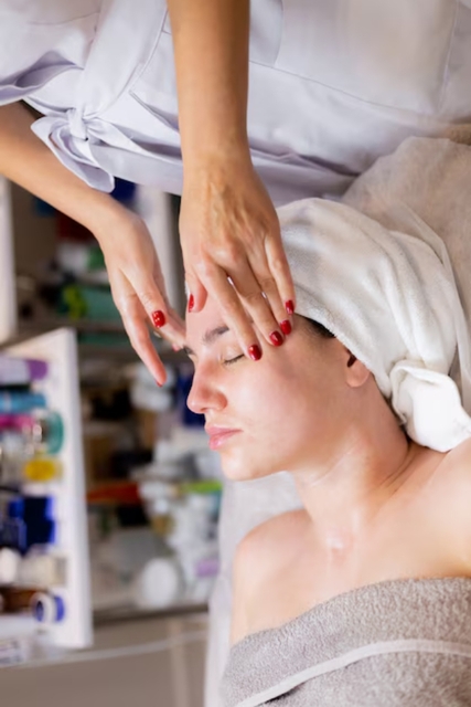 DNA Royal Aesthetic Clinic in Thane for skin care Dna royal