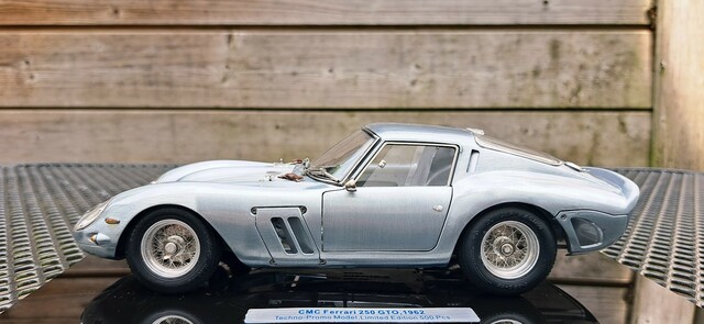 a 250 GTO 1962 CMC Techno-Promo Model