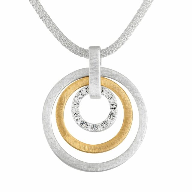intertwined circle necklace Intertwined circle necklace