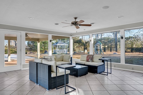 04e615857cc04a54af3a30d009a54f27-LargeOriginal OneHometown Getaways