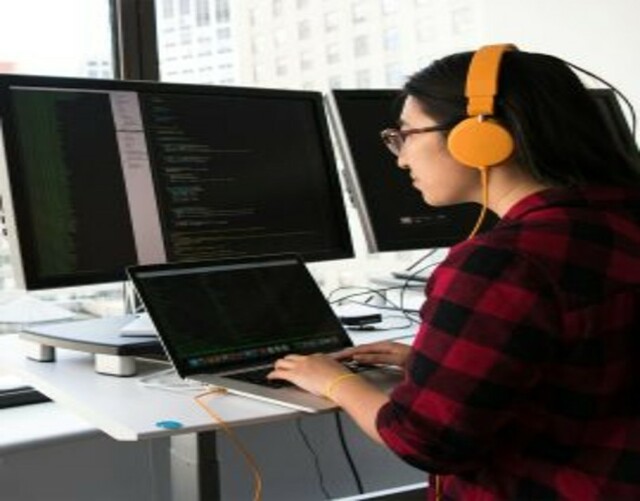 How-AI-Is-Shaping-The-Future-Of-Mobile-Apps-270x30 sataware technologies