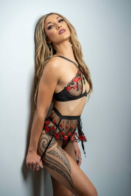 Top Wellington Strippers | Flauntit.co Picture Box