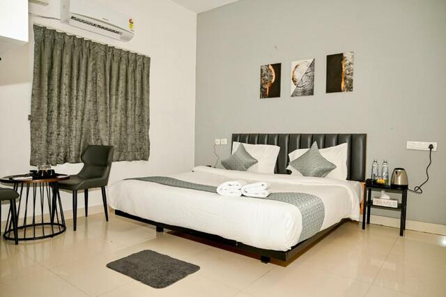 hotel img Business Services