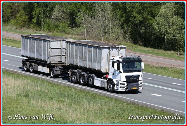 62-BRZ-9  B-BorderMaker Container Kippers