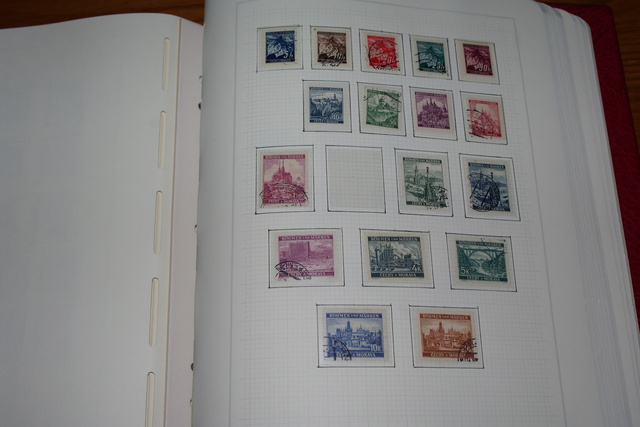 IMGP7390 Reich Bohmen Gengouvnm Ukraine 1933-1945 raudonas