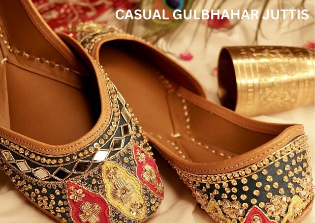 CASUAL GULBHAHAR JUTTIS Picture Box