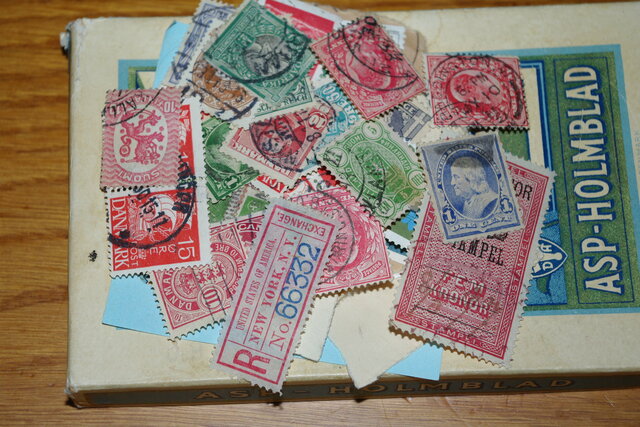 IMGP7640 Dezute 800 gr vokeliuose visas pasaulis
