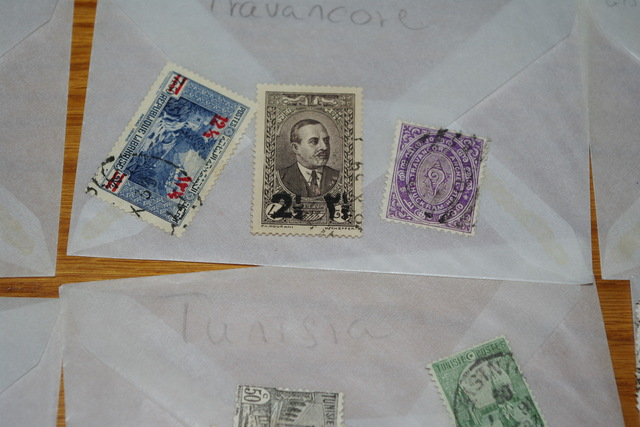 IMGP7649 Dezute 800 gr vokeliuose visas pasaulis
