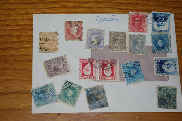 IMGP7656 Dezute 800 gr vokeliuose visas pasaulis