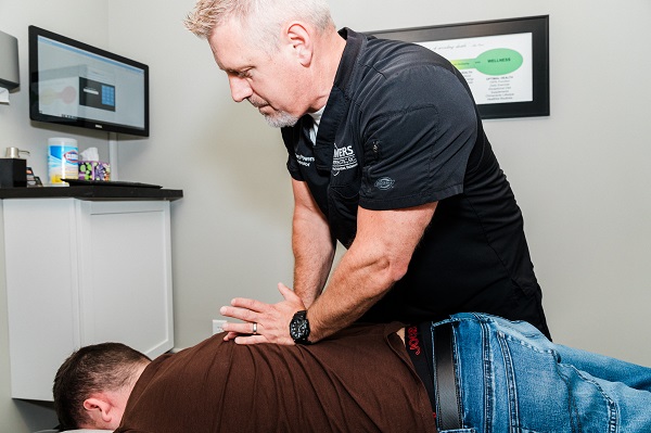 back pain treatment omaha Powers Chiropractic