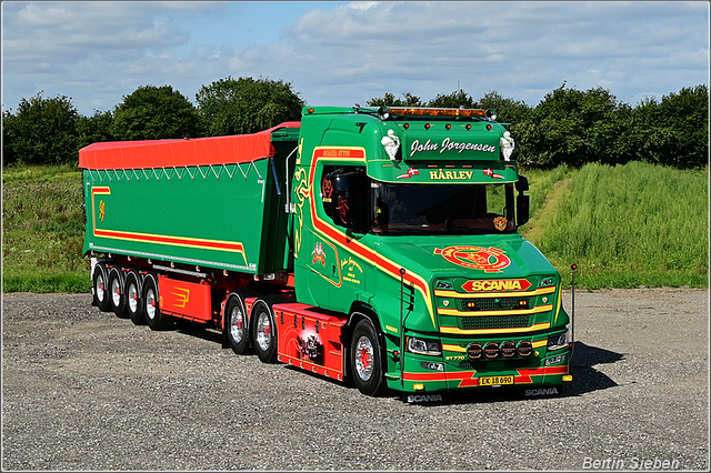 DSC 2099-border 2025-08-10 DK