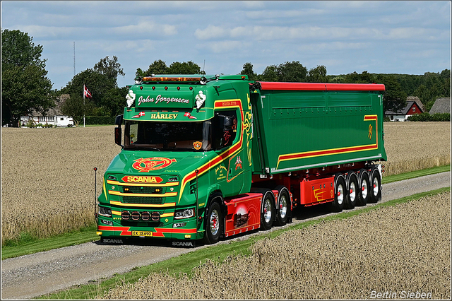 DSC 2320-border 2025-08-10 DK