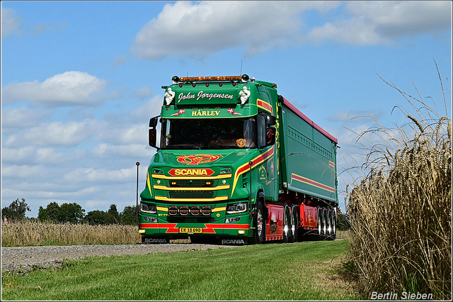 DSC 2341-border 2025-08-10 DK