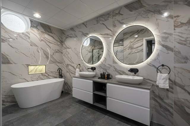 bathroom renovation -dubai Picture Box