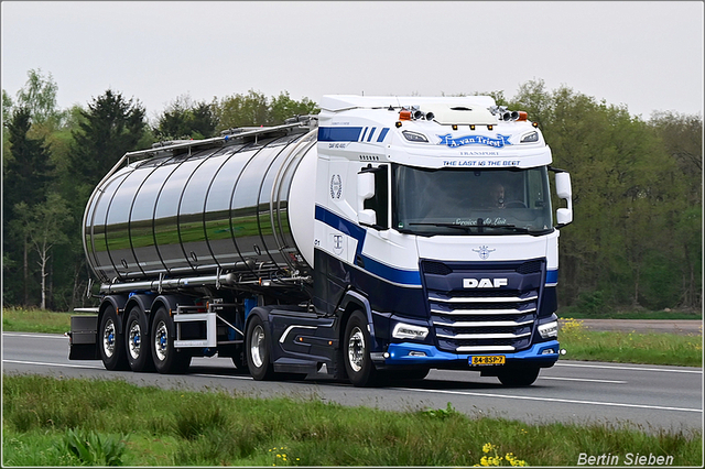 DSC 5675-border 23-04-2025