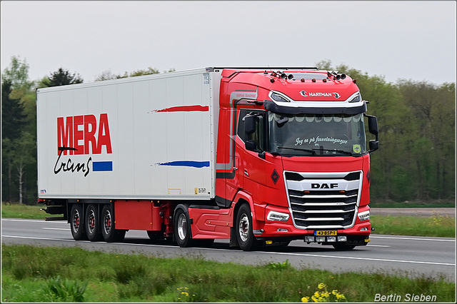 DSC 5698-border 23-04-2025