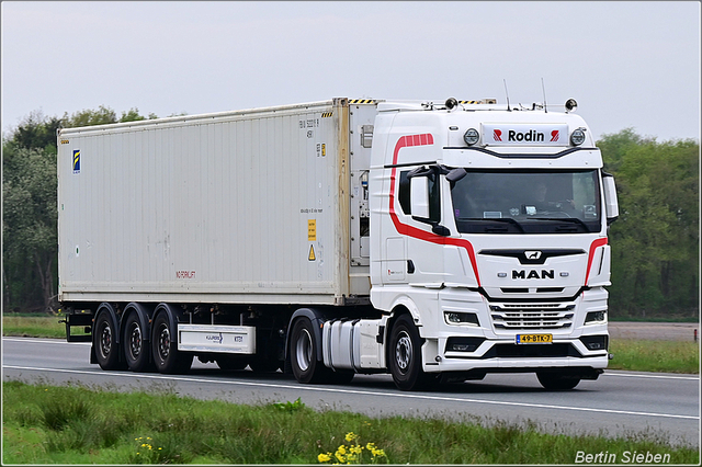 DSC 5702-border 23-04-2025