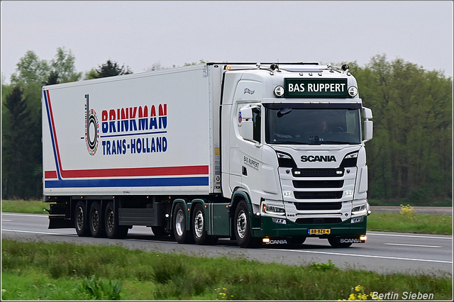 DSC 5733-border 23-04-2025