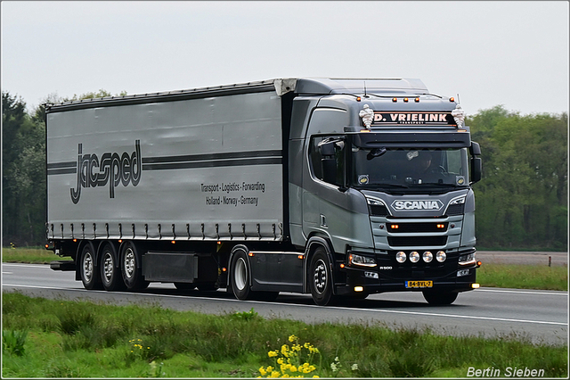 DSC 5754-border 23-04-2025