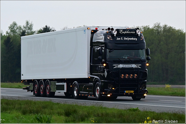 DSC 5780-border 23-04-2025