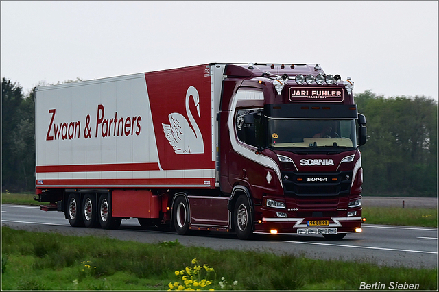 DSC 5785-border 23-04-2025