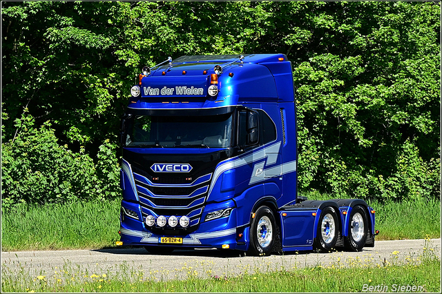 DSC 8560B-border 18-05-2025