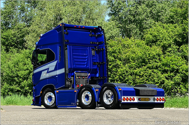 DSC 8654-border 18-05-2025