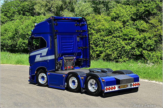 DSC 8661-border 18-05-2025