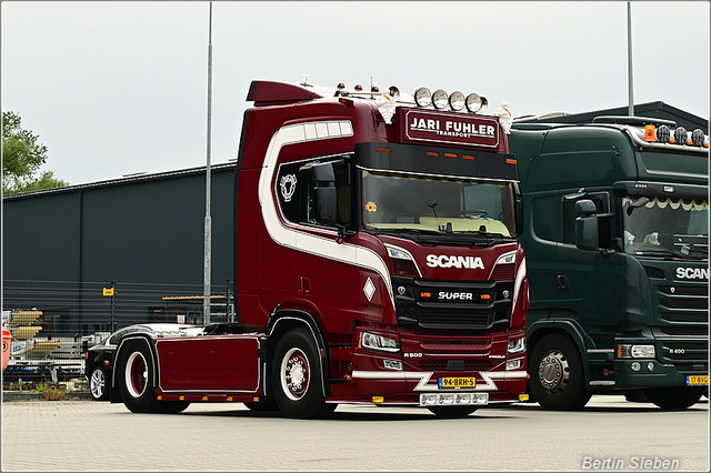 DSC 9040-border 03-06-2025