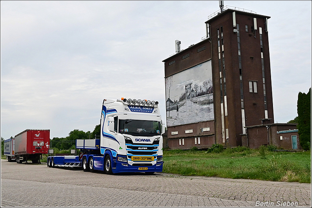 DSC 9067-border 03-06-2025