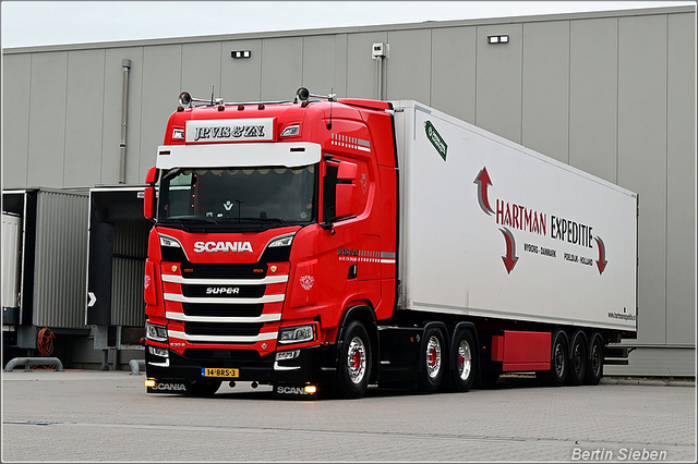 DSC 9081-border 03-06-2025