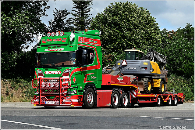 DSC 9562-border 11-07-2025