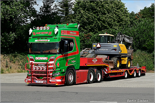 DSC 9574-border 11-07-2025