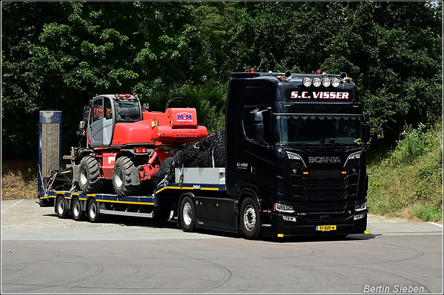 DSC 9660-border 11-07-2025