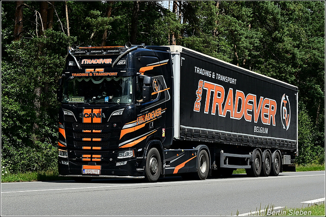 DSC 9680-border 11-07-2025