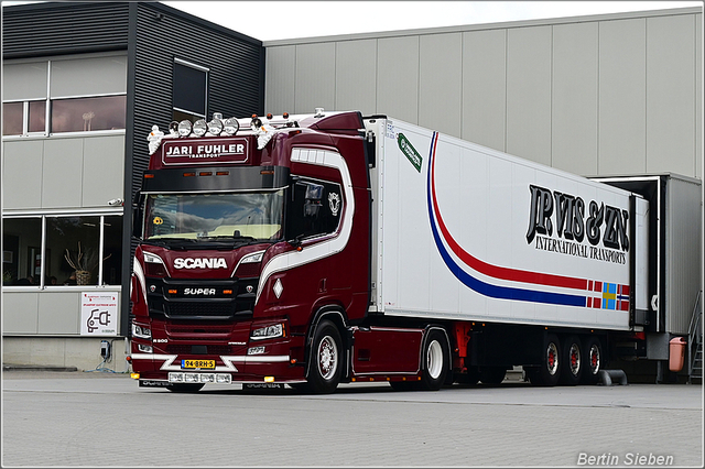 DSC 9710-border 11-07-2025