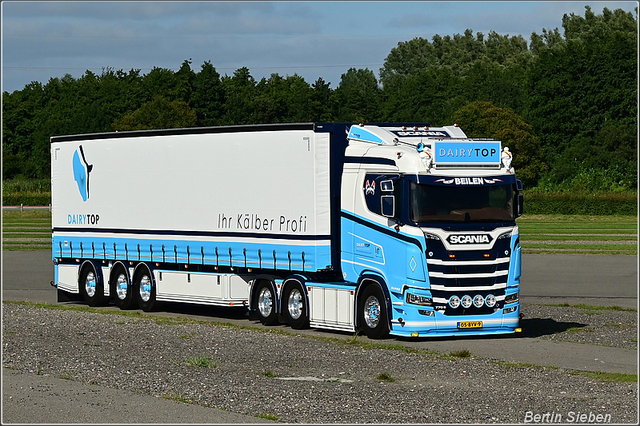 DSC 4733-border 16-08-2025