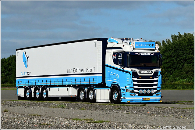 DSC 4739-border 16-08-2025