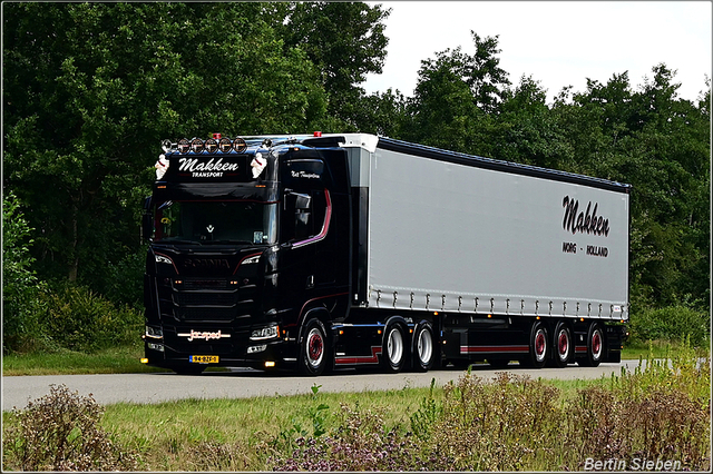 DSC 4799-border 23-08-2025