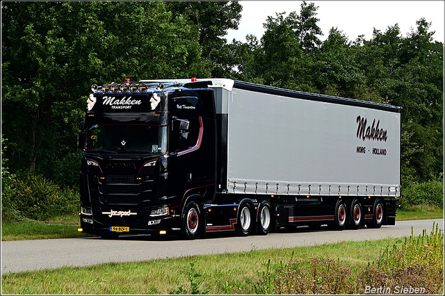 DSC 4802-border 23-08-2025