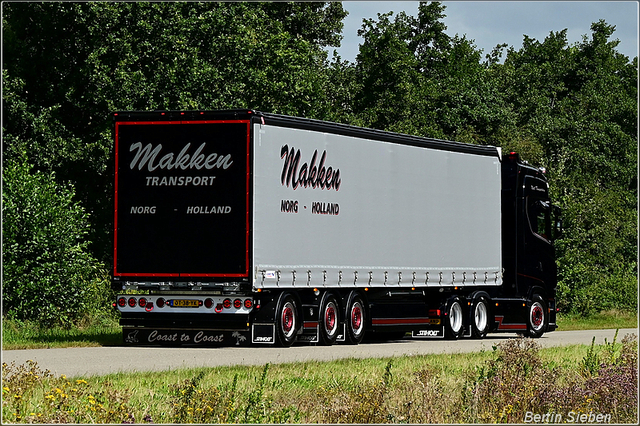 DSC 4825-border 23-08-2025