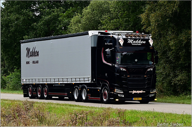 DSC 4834-border 23-08-2025