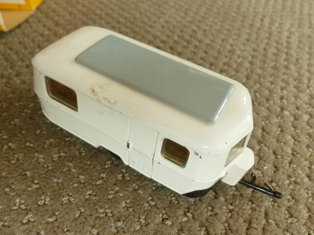 P1600845 p DBX-25-ND