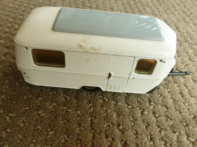 P1600846 p DBX-25-ND