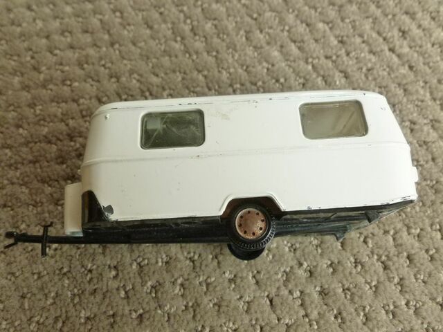 P1600849 p DBX-25-ND