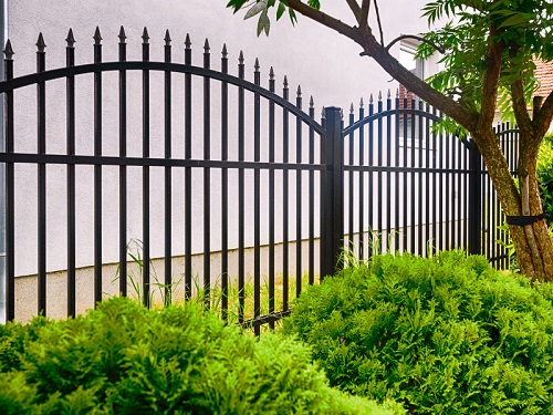 Fort Worth fence company Defender Fence Company