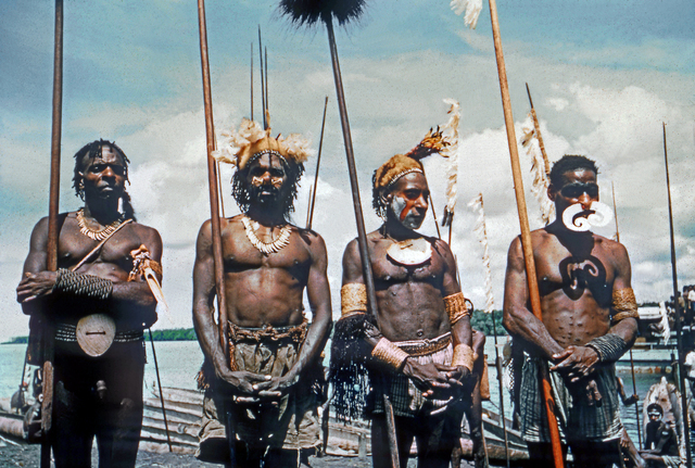 Anthony van Kampen D4-011 Asmat krijgers mr photoshop